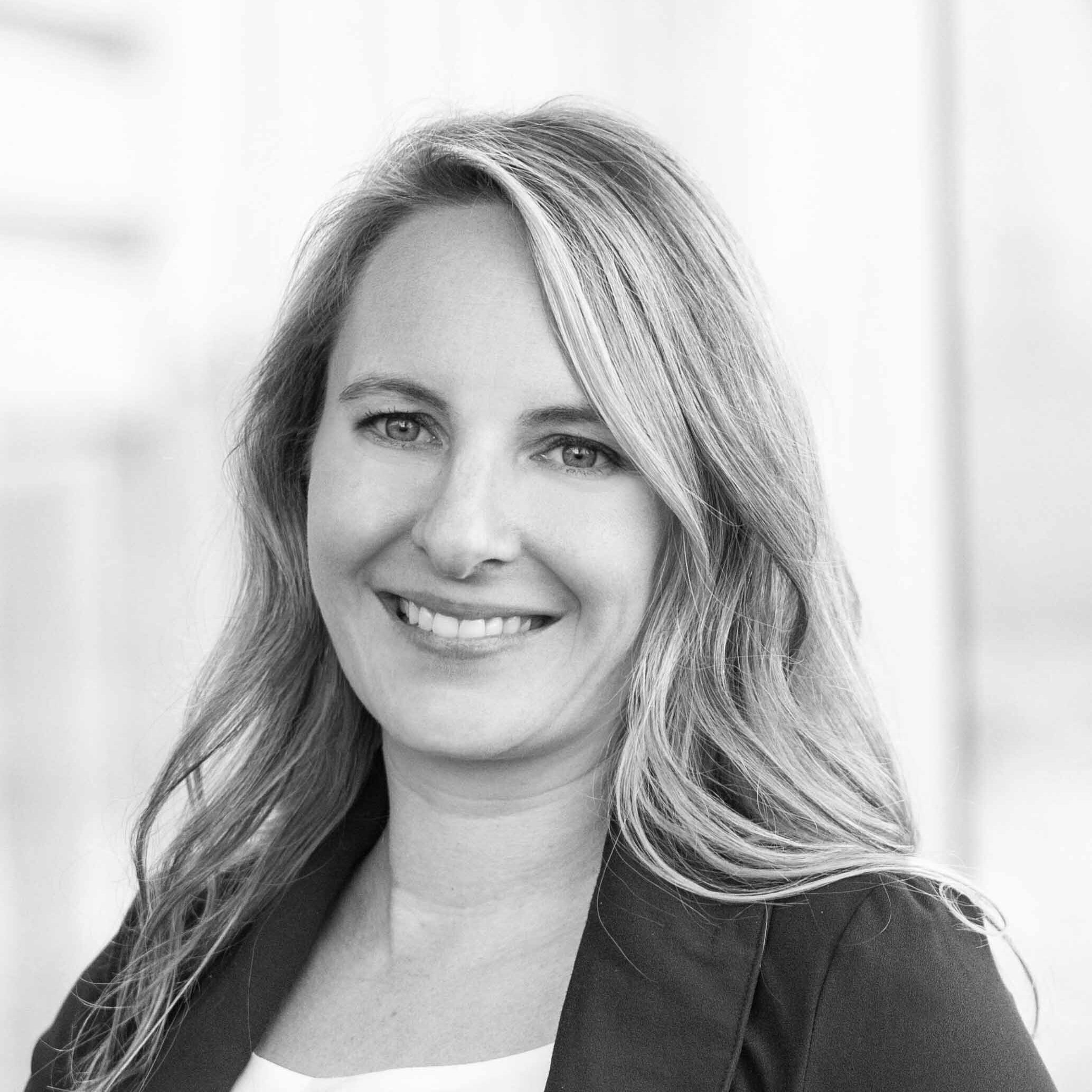 LauraEcklund-grayscale